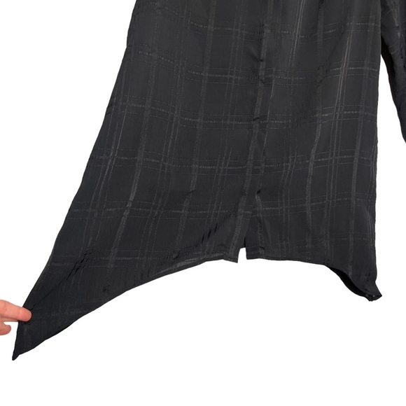 New Directions Black Grid Ruched Sleeve Shark Bite Hem Blouse - Picture 7 of 10